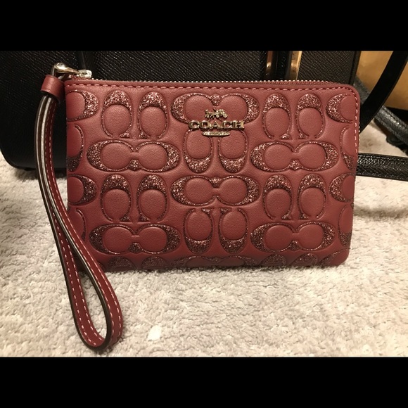 đCoach Boxed Wristlet signature logo - Picture 2 of 5